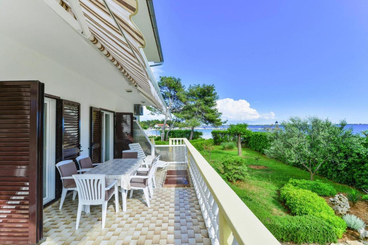 Apartments In House Liveric, In Vir At The Beach Exterior foto